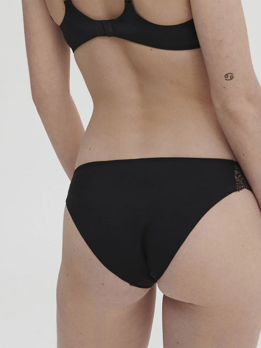 Escale Brief