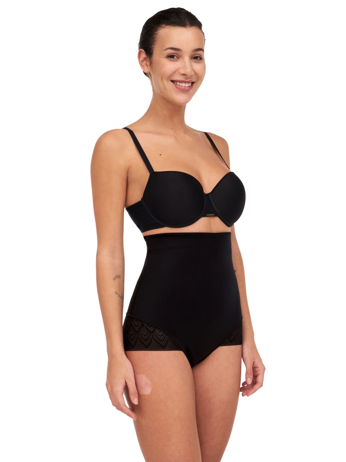 Chantelle Sexy Shape Very High-Waisted Full Brief