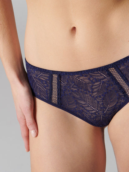 Comete Flat Lace Shorty front picture 