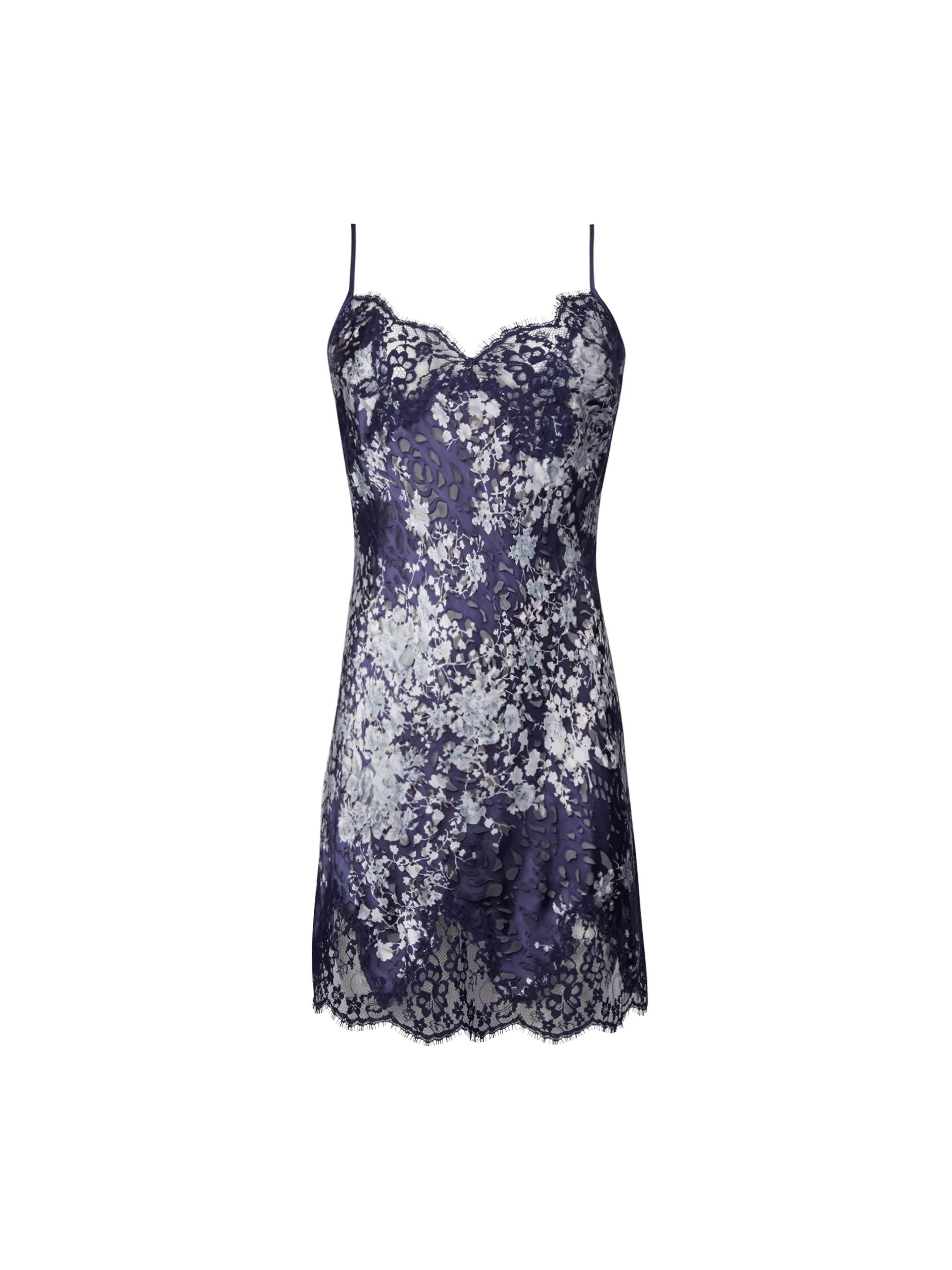 Picture without background of a luxurious chemise from Deesse En Glam line by Lise Charmel in marine colour. 