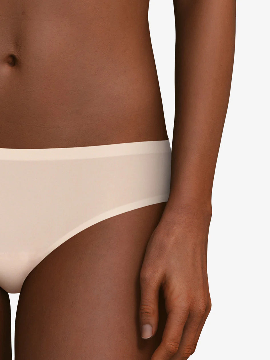 Model is wearing Chatelle SoftStretch Bikini frony picture