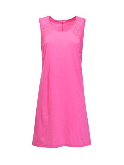 Verdissima's short nightgown features wide shoulder straps adorned with macro-flower motif lace inserts for an updated, modern look.